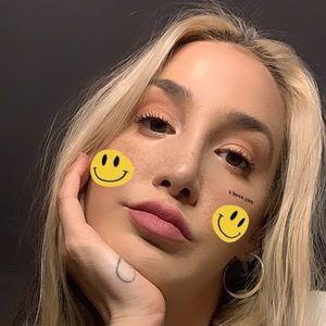 Meet your Posher, Lana